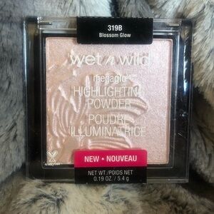 Sealed Wet ‘n Wild Megaglo Highlighting Powder
